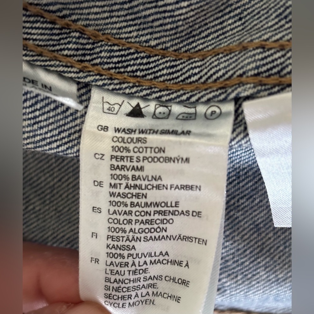 H&M Divide Jean jacket. . small size 100%cotton - Picture 5 of 13